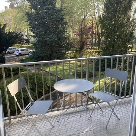 Apartment Paris Arena La Defense *