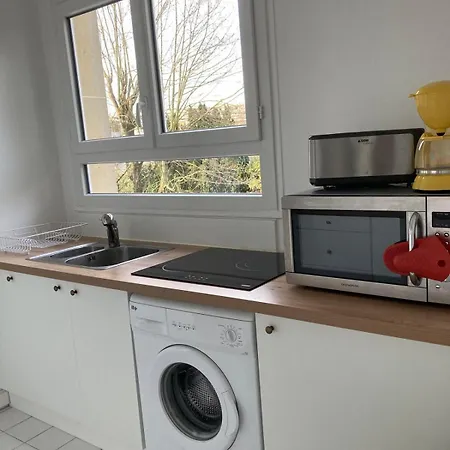 Paris Arena La Defense Apartment